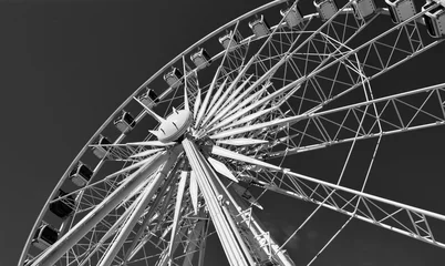 Fototapeten Ferris Wheel at the waterfront in Cape Town © lehmannw