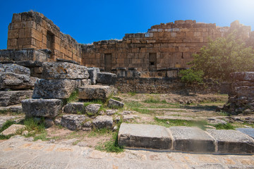 Fototapeta na wymiar photo of ancient city Hierapolis, near modern turkey city Denizli, Turkey