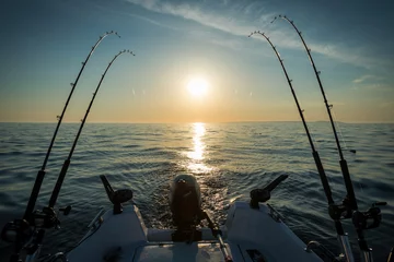 Photo sur Plexiglas Pêcher Pêche à la traîne matinale sur le lac