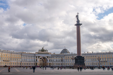 Petersburg, Russland, Generalstabsgebäude mit Alexandersäule