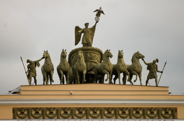 Obraz premium Petersburg, Russland, Generalstabsgebäude, Triumphbogen