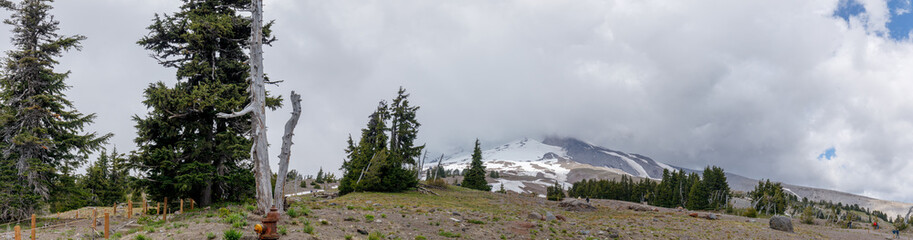 Mt. Hood, covered cloud in Oregon