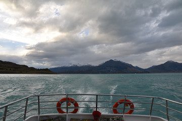 Fin de journée sur le lago Argentino en Patagonie argentine
