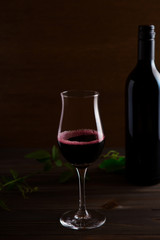 赤ワインとボトル