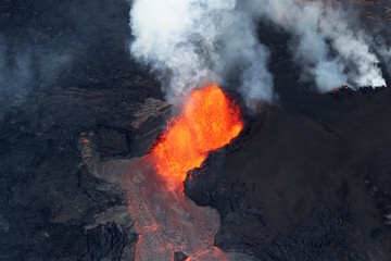 Aerial view of the volcanic eruption of volcano Kilauea, Fissure 8, May 2018 © Fredy Thürig