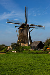 Fototapeta na wymiar The windmills of Kinderdijk.