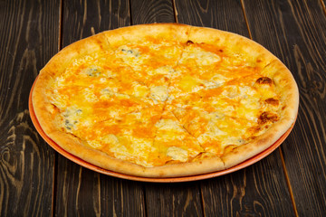 Pizza four cheeses