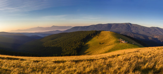 Fototapeta na wymiar Beautiful mountains and blue sky in the Carpathians. Ukraine.