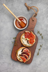 sandwiches with figs