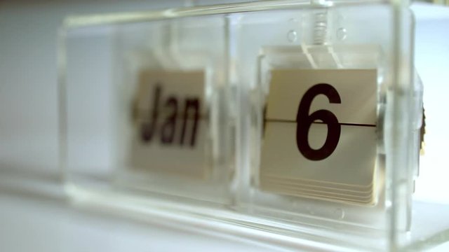 January. Old mechnical tabletop calendar at 4k. Parto of full year loop. Check my portfolio for other months.