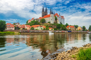 Obraz premium Meißen mit Albrechtsburg und Dom an der Elbe, Sachsen
