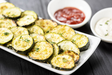 zucchini chips and sauces