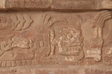 Grabados prehispánicos en Tula, Hidalgo