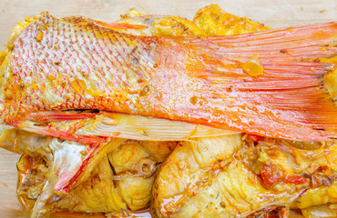 Obraz na płótnie Canvas cari de poisson rouge, gastronomie réunionnaise 