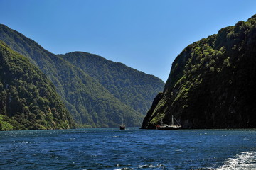 Fototapeta na wymiar Fiord Milford Sound in New Zealand