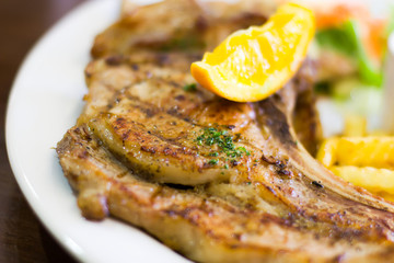 Steak restaurants that serve delicious steaks with lemon to add flavor