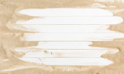 Crédence de cuisine en verre imprimé Descente vers la plage Sable sur un bois en planches blanches. Fond d& 39 été. Mise à plat, vue de dessus, espace de copie
