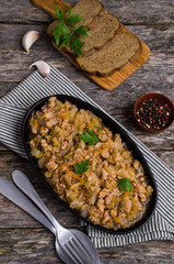 Stewed cabbage with minced meat