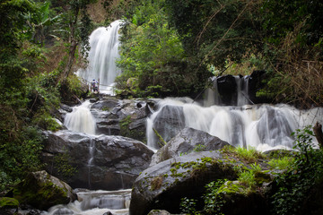 Obraz premium Pha Dok Siew Waterfall, Doi Inthanon Naional Park, Chiang mai Thailand