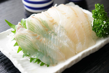 ヒラメのお刺身
