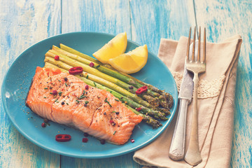 Grilled Salmon Fillet With Asparagus