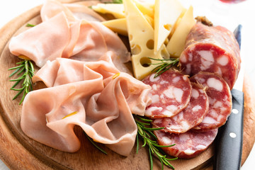 Mortadella, salame e formaggio © Alessio Orrù