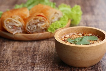 Spring roll with dipping sauce