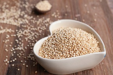 heap organic quinua seeds