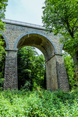Fototapeta na wymiar Le Viaduc du chemin de fer à Charbonnières-les-Bains et Dardilly