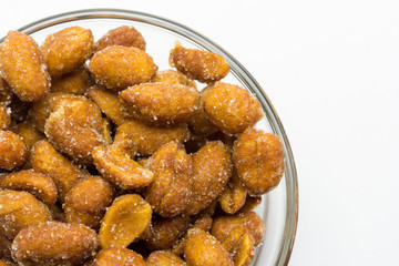 Cacahuetes fritos con miel