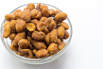 Cacahuetes fritos con miel