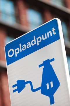 Dutch sign for charging an electric car
