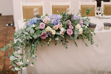 Stylish wedding table decoration flowers