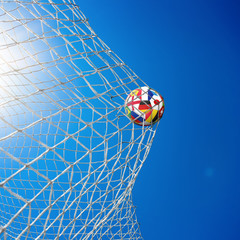 Ball im Netz