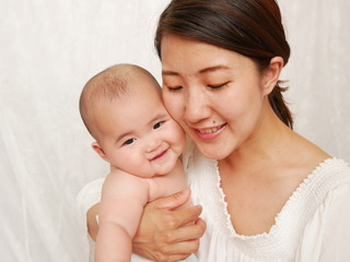 赤ちゃん　乳児　ママ　母	