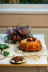 STRAWBERRY RHUBARB BUNDT CAKE.style vintage