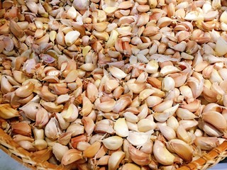 Kind of Thai garlic on the bamboo basket