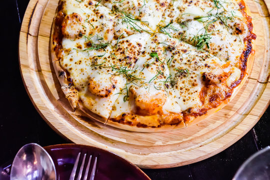 Fushion food pizza with thai style Tom Yum Goong