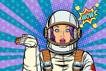 astronaut surprise woman presentation gesture © studiostoks