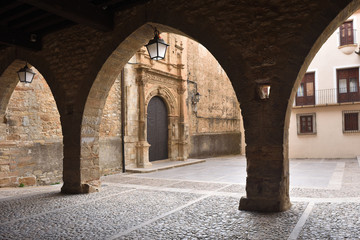 Square of la Iglesia and church, La Iglesuela del Cid, Mestrazgo, Teruel province, Aragon, Spain