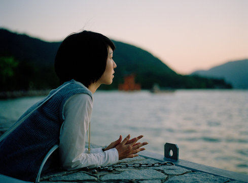 黄昏る妻