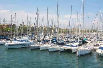 Obraz premium Yachts and boats in Barcelona marine, Spain
