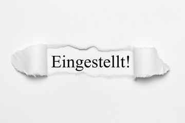Eingestellt! auf weißen gerissenen Papier