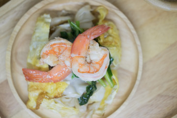 Shrimp soak in Rad na fry noodle in gravy