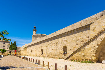 Fototapeta premium Remparts d'Aigues-Mortes dans le Gard en Occitanie, France