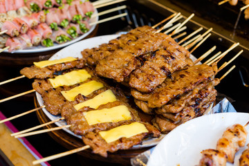 Thai cheese and pork skewers © sitriel