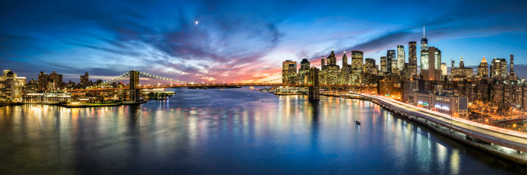 Fototapeta Panorama panoramę Nowego Jorku z mostem brooklyńskim i widokiem patrząc w kierunku Manhattanu