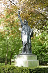 Paris, France, Freiheitsstatue im Jardin de Luxembourg
