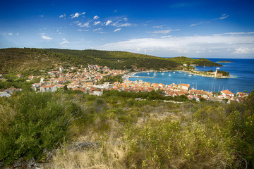 Fototapeta na wymiar Beautiful Vis town on Vis island, Croatia