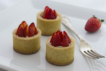 strawberry little cake